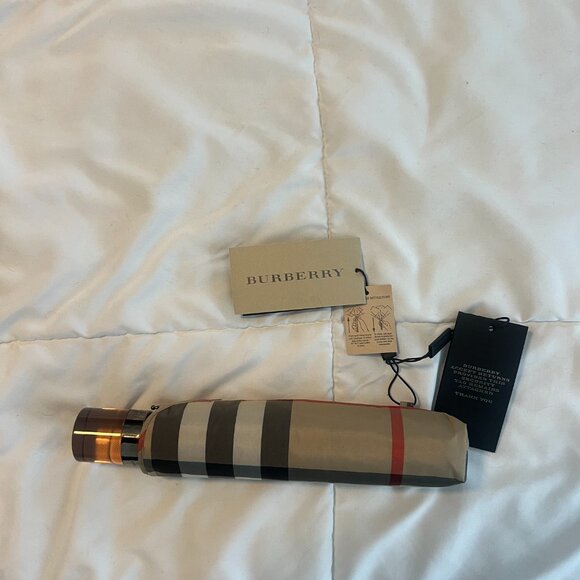 Burberry Check Folding Umbrella - Picture 2 of 4